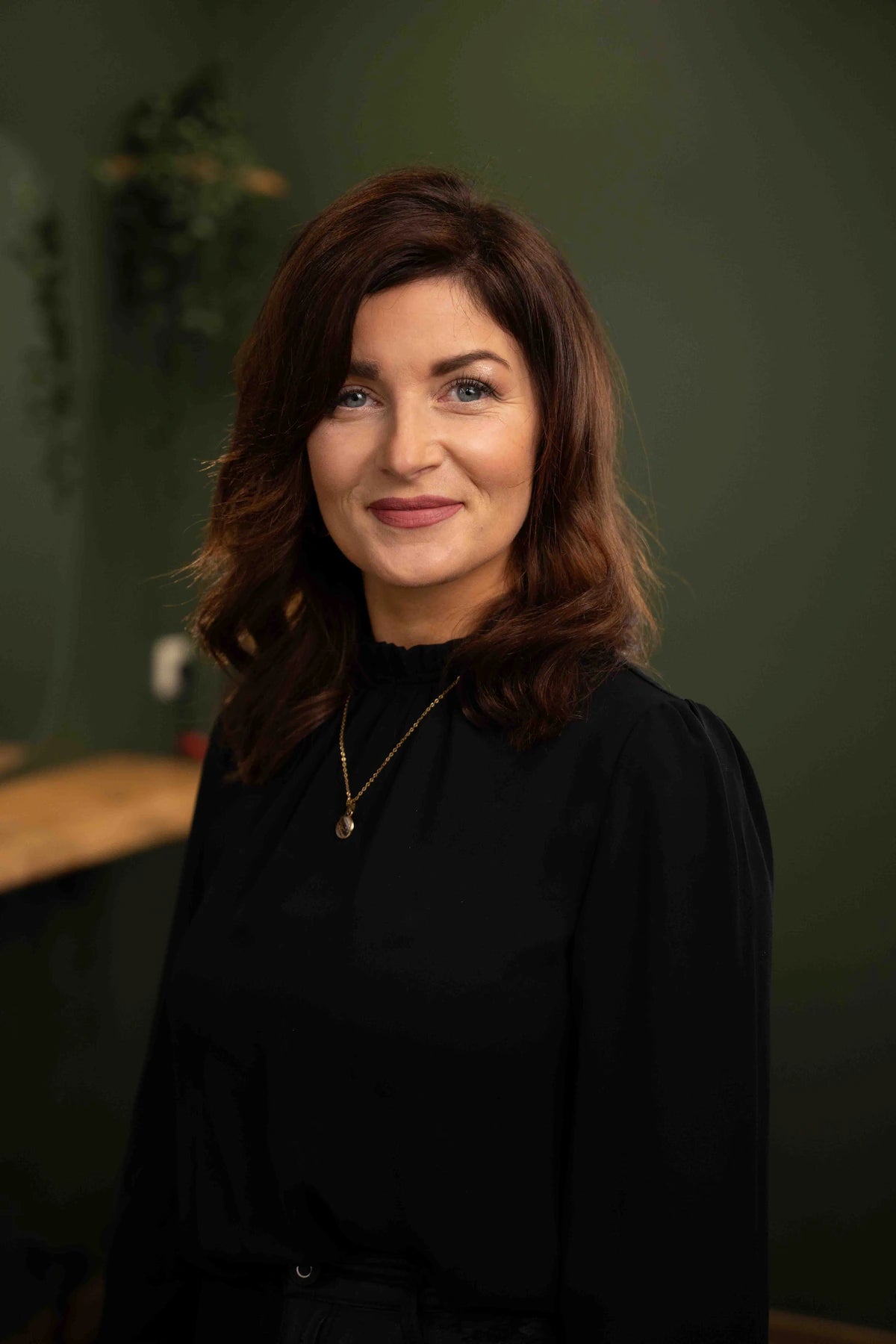Jessi – Stylistin bei Hairstelle in Herstelle